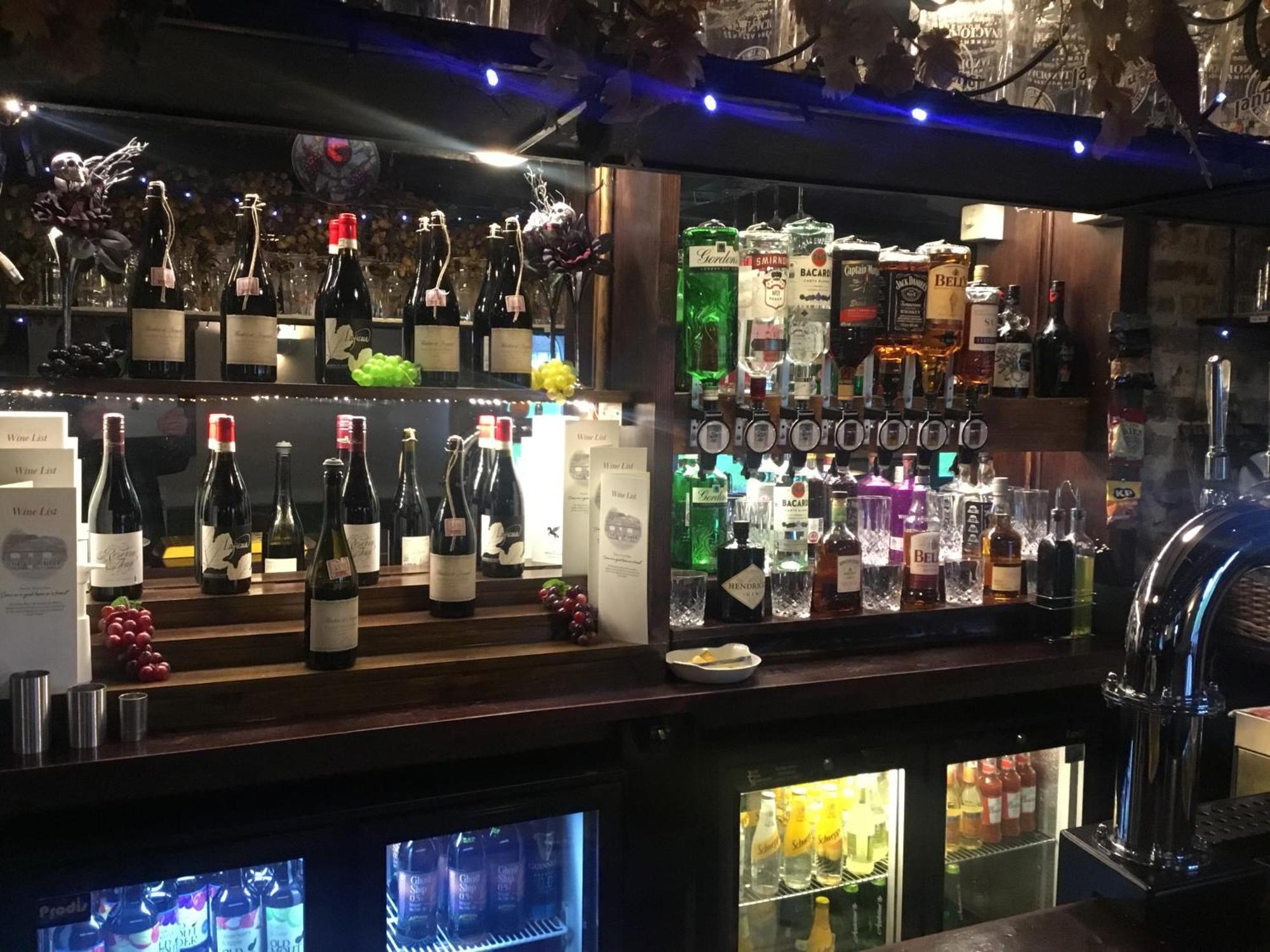 The Flying Horse Inn Boughton Aulph المظهر الخارجي الصورة
